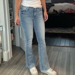 MOTHER The Weekender Fray Flare Jeans 27  Light Wash